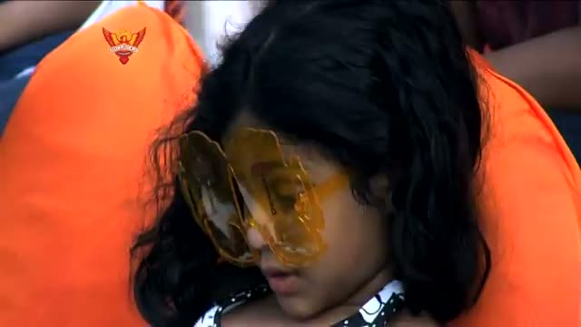 Watch Eye Candy - SH vs MI - PEPSI IPL 6 - Match 43 Video