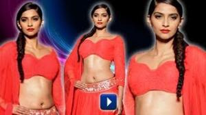 Watch Sonam Kapoor BLEEDS RED - MUST WATCH Video