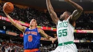 Watch NBA: International Play of the Day: BIG Knicks alley-oop slam! Video