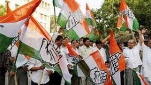 Watch Congress Wins Karnataka Election 2013 : Crowd Celebrating Victory Video