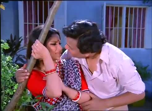 Watch Classic Romantic Scene - Sharmila Tagore, Uttam Kumar - Anand Ashram Video