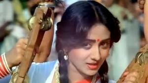 Watch Unchi Neechi Palkhi - Bindiya Goswami, Mithun Chakraborty - Aamne Samne - Bollywood Devotional Song Video