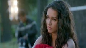 Watch Milne Hai Mujhse Aayi - Aashiqui 2 (Full Video Song) - Aditya Roy Kapur & Shraddha Kapoor Video