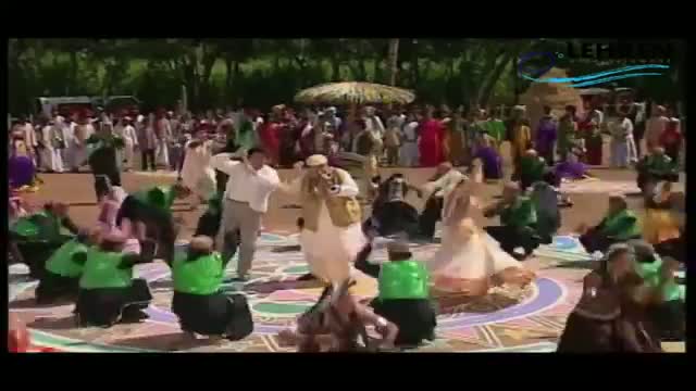 Watch Ranbir Kapoor & Rishi Kapoor Crazy For Madhuri's "Ghagra" Video
