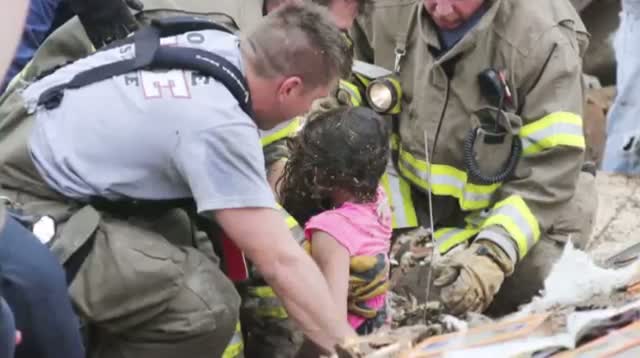 Watch Photograher: 'It Was a Miracle' They Got Out Video