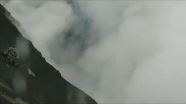 Watch Costa Rica Volcano Roars to Life Video