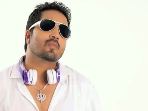 Watch Raati Peni Daaru - Mika Singh (Official Song) Video