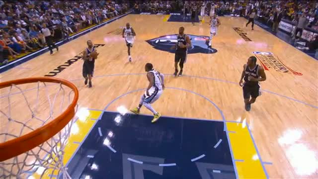 Watch Tim Duncan Finishes the Fast Break Strong Video