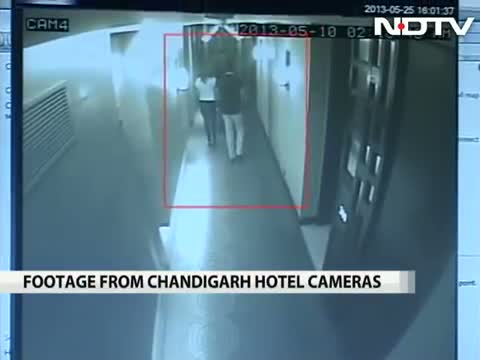 Watch Hotel CCTV footage shows Sreesanth, Chavan meeting bookie: report Video