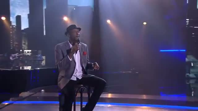 Watch Steve Clisby Sings New York State Of Mind: The Voice Australia Season 2 Video