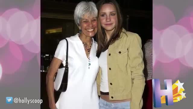 Watch Amanda Bynes Continues Hate Toward Her Parents On Twitter Video