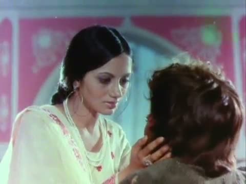 Watch Laila Majnu Reunite - Rishi Kapoor, Ranjeeta Kaur - Epic Romantic Scene - Laila Majnu Video