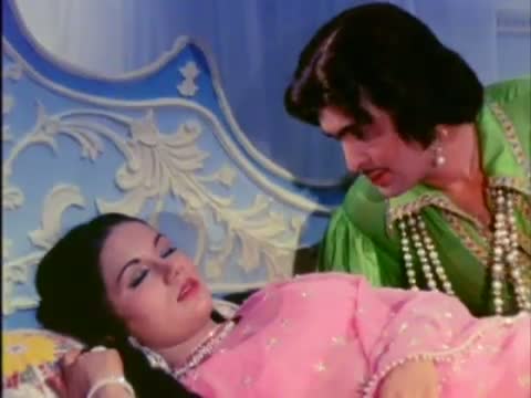 Watch Rishi Kapoor Sneeks Into Ranjeeta Room - Romantic Scene - Laila Majnu Video