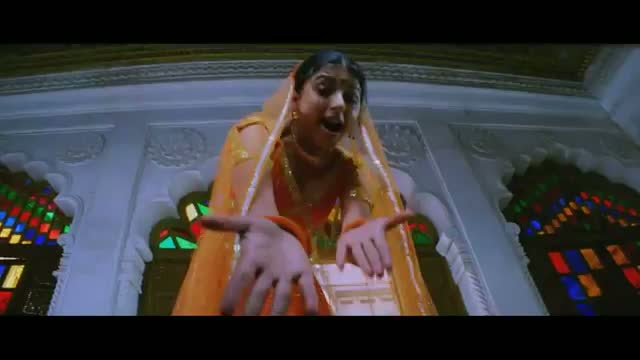 Watch Oodhni Odh Ke Naachon Song From Tere Naam Video
