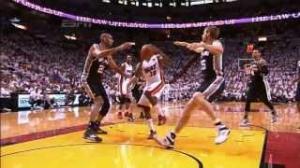 Watch NBA: Norris Cole's drive & score on Duncan! Video