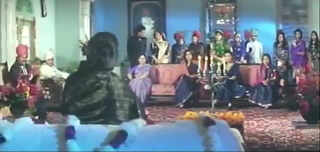 Watch Kisi Ne Bhi To Na Dekha Song From Dil Aashna Hai Video