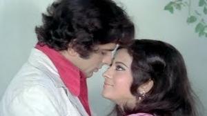 Watch Shashi Kapoor Romantic Scene - Mr. Romeo Video