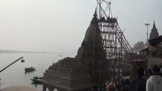 Watch Raanjhanaa - Making of Raanjhanaa title track feat. Dhanush and Sonam Kapoor. Video