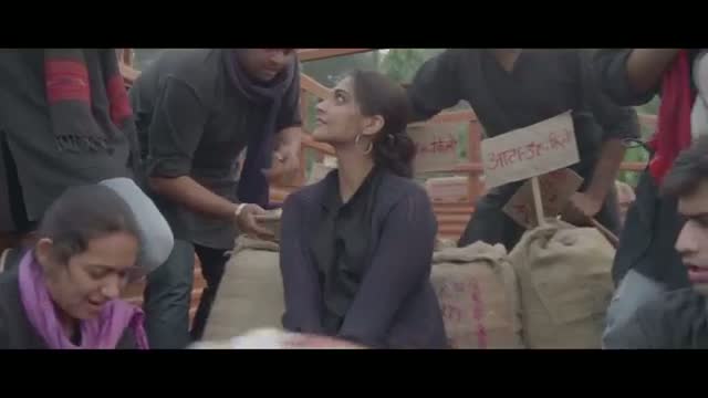 Watch Raanjhanaa - Tu Mun Shudi Making of feat Dhanush, Sonam Kapoor and Abhay Deol Video