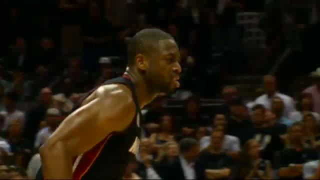 Watch NBA Phantom: Wade Comes up BIG in Game 4 Video