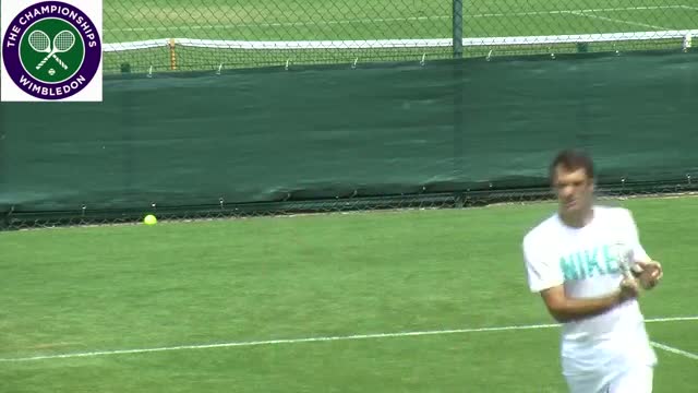 Watch Roger Federer practises at Wimbledon 2013 Video
