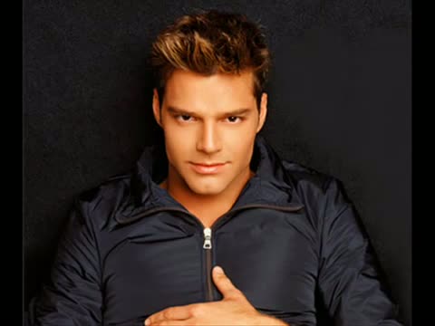 Watch Go Go Go Ale Ale Ale - Ricky Martin Video
