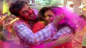 Watch Balam Pichkari - Yeh Jawaani Hai Deewani (Remix Song) - Ranbir Kapoor & Deepika Padukone Video