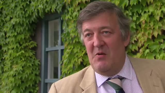 Watch Stephen Fry talks to Live @ Wimbledon Video