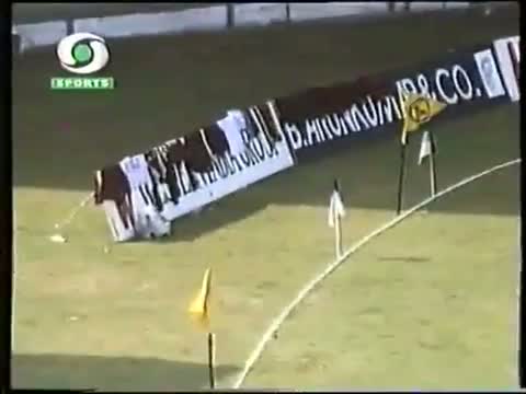 Watch Jonty Rhodes Five Catches - 1993 Cricket Video