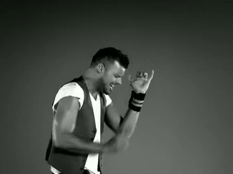 Watch Ricky Martin - Que Mas Da (I Don't Care) Video
