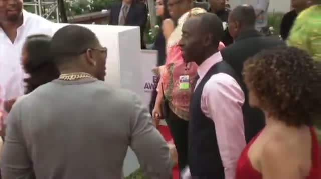Watch Stars Arrive Ahead of BET Awards Video