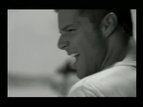 Watch Ricky Martin - Juramento (Remastered Version) Video
