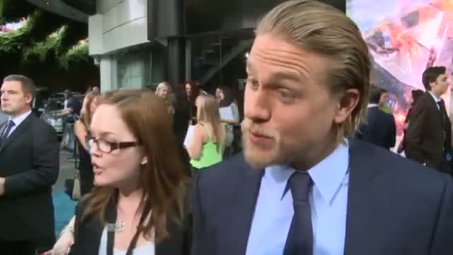 Watch Pacific Rim: Kanye West's a fan? Idris Elba, Charlie Hunnam and cast react to tweet and talk aliens Video