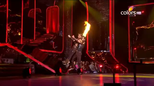 Watch Jhalak Dikhhla Jaa - 6th July 2013 (Season 6) - Episode 11 - Rohit Roy and Suchitra's Performance Video