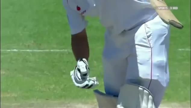 Watch Dale Steyn Vs Jonathan Trott - A Perfect Inswinger HD Video