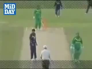 Watch 5 Worst Dismissals in Cricket History Video