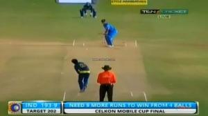 Watch India vs Sri Lanka Tri Series Final - (Last Over) - 11 July 2013 Video