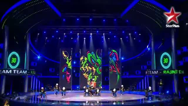 Watch India's Dancing Superstar - 14th July 2013 - Loyola Dream Team's Impressive Act Performance - Ep 23 Video