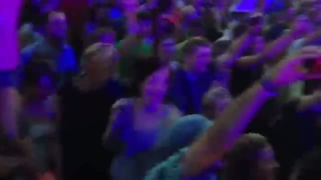 Watch The Killers - Somebody Told Me (Live ParkLive 2013) Video
