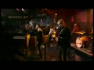 Watch The Killers performing "A Dustland Fairytale" on David Letterman 5/11/2009 Video