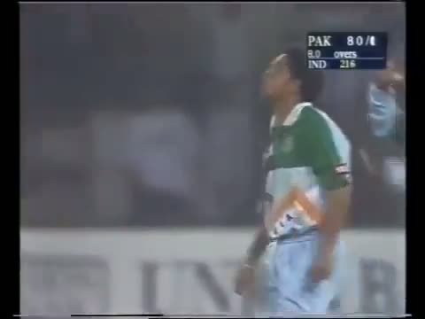 Watch Sachin Tendulkar gets Angry Greatest Catch of his Career Video