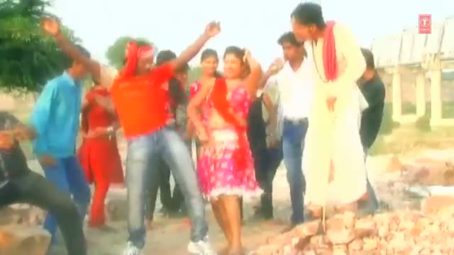 Watch Chhaura Daroo Peeke Chhauri (Latest Bhojpuri Video Song) - From Movie "Lahanga Mein Phatal Daraar Chapkaala Fevicol Se" Video