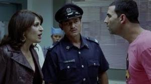 Watch Akshay Kumar loses his memory - De Dana Dan Video