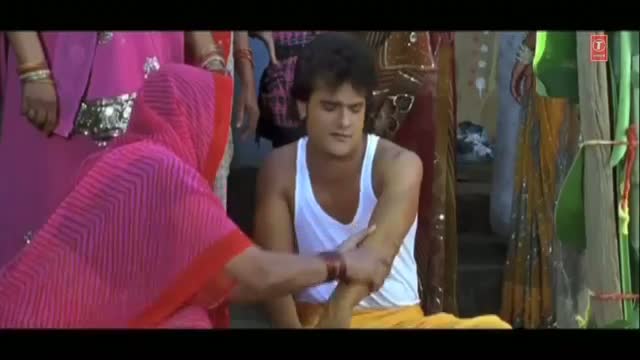 Watch Gore Dehiya Pe Sohe Piyariya (Bhojpuri Video Song) - From Movie "Hawa Mein Udta Jaye Mera Lal Dupatta Malmal Ka" Video
