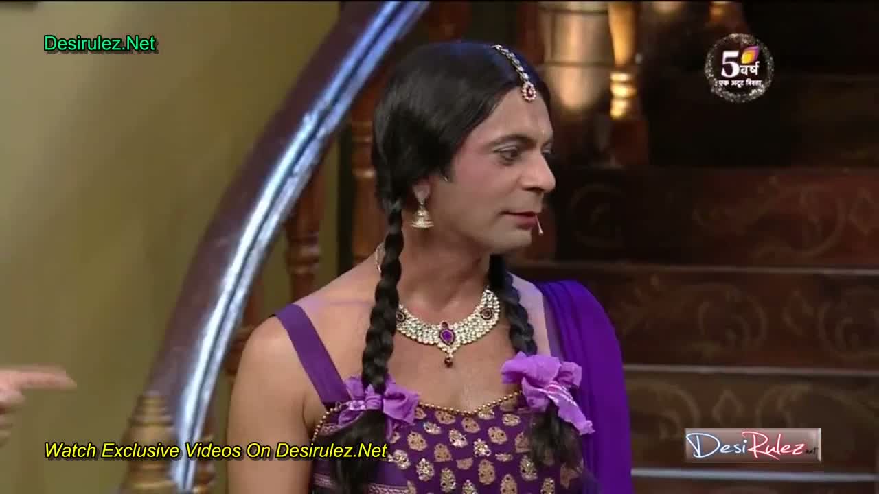 Watch Comedy Nights with Kapil - Tusshar Kapoor and Ravi Kishan - 21st July 2013 - Part 4 Video