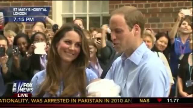 Watch Kate Middleton Royal Baby FIRST APPEARNECE! Prince Williams and Kate Middleton Leave Hospital Video