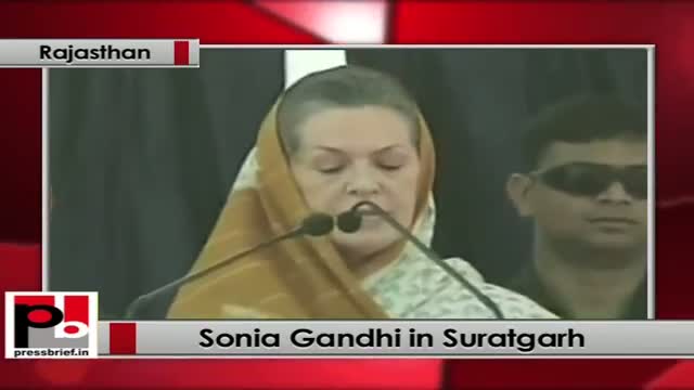 Watch Sonia Gandhi in Suratgarh (Rajasthan): Congress govt. kept its promise given to farmers Video