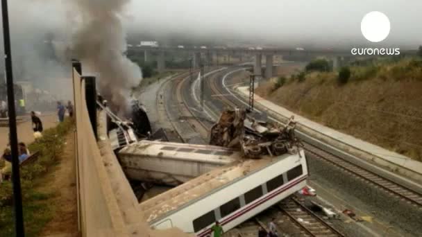 Watch Spain high speed train crashes near Santiago de Compostela Video