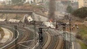 Watch Spain train crash captured on video, speed being blamed in derailment that killed at least 78 Video