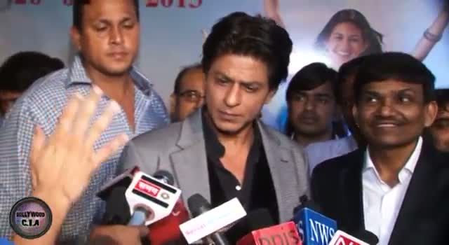 Watch Shahrukh Khan, Aamir Khan @ Issaq special screening Video